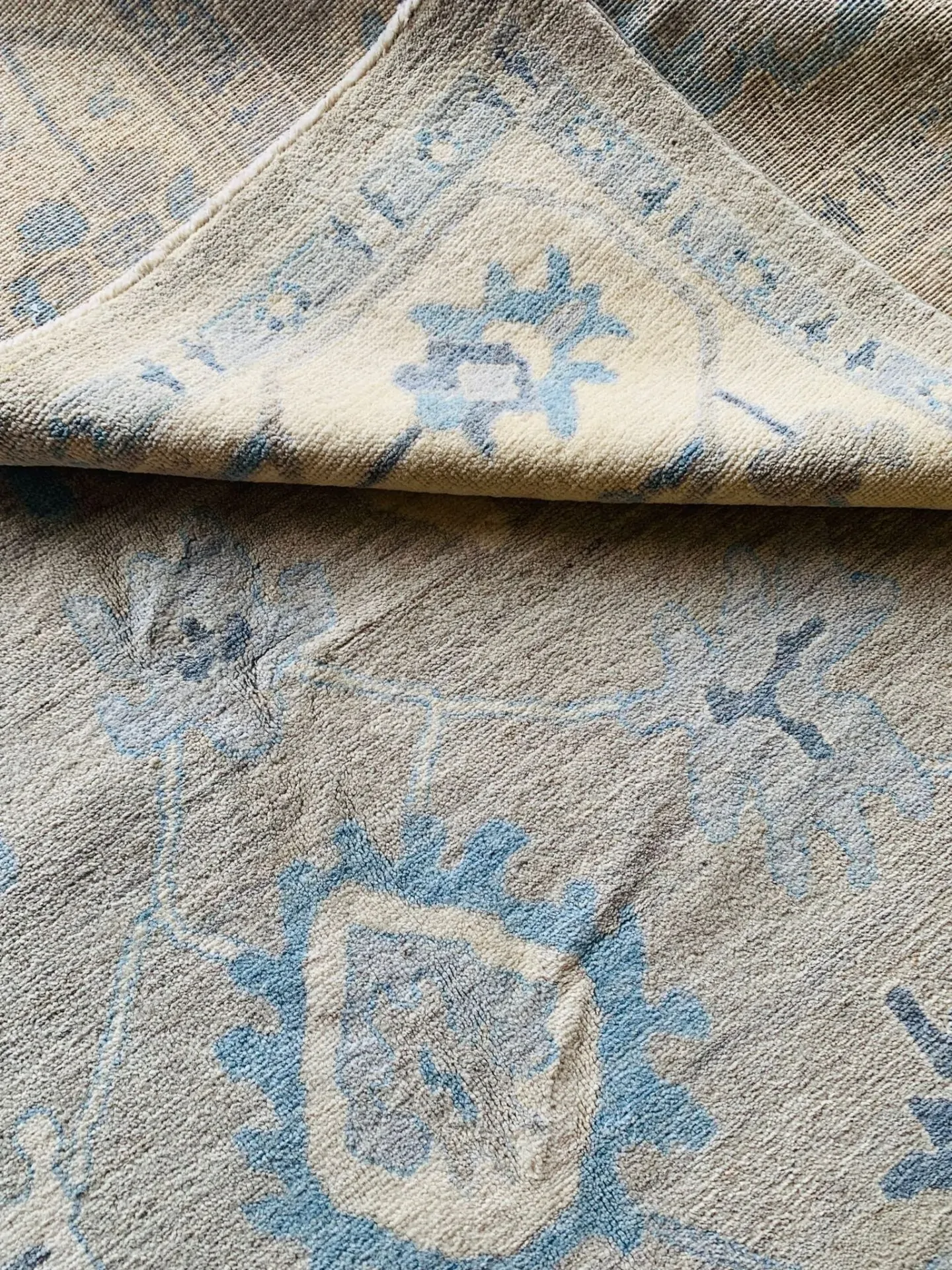 Travertine - Luxury Oushak Rug for Rugvite (2)